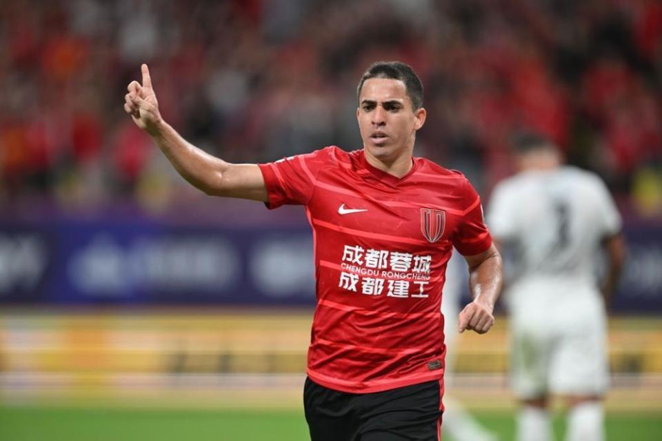 九游（中国）-无解世界波！罗慕洛角球破门，破149天球荒，媒体人集体狂赞